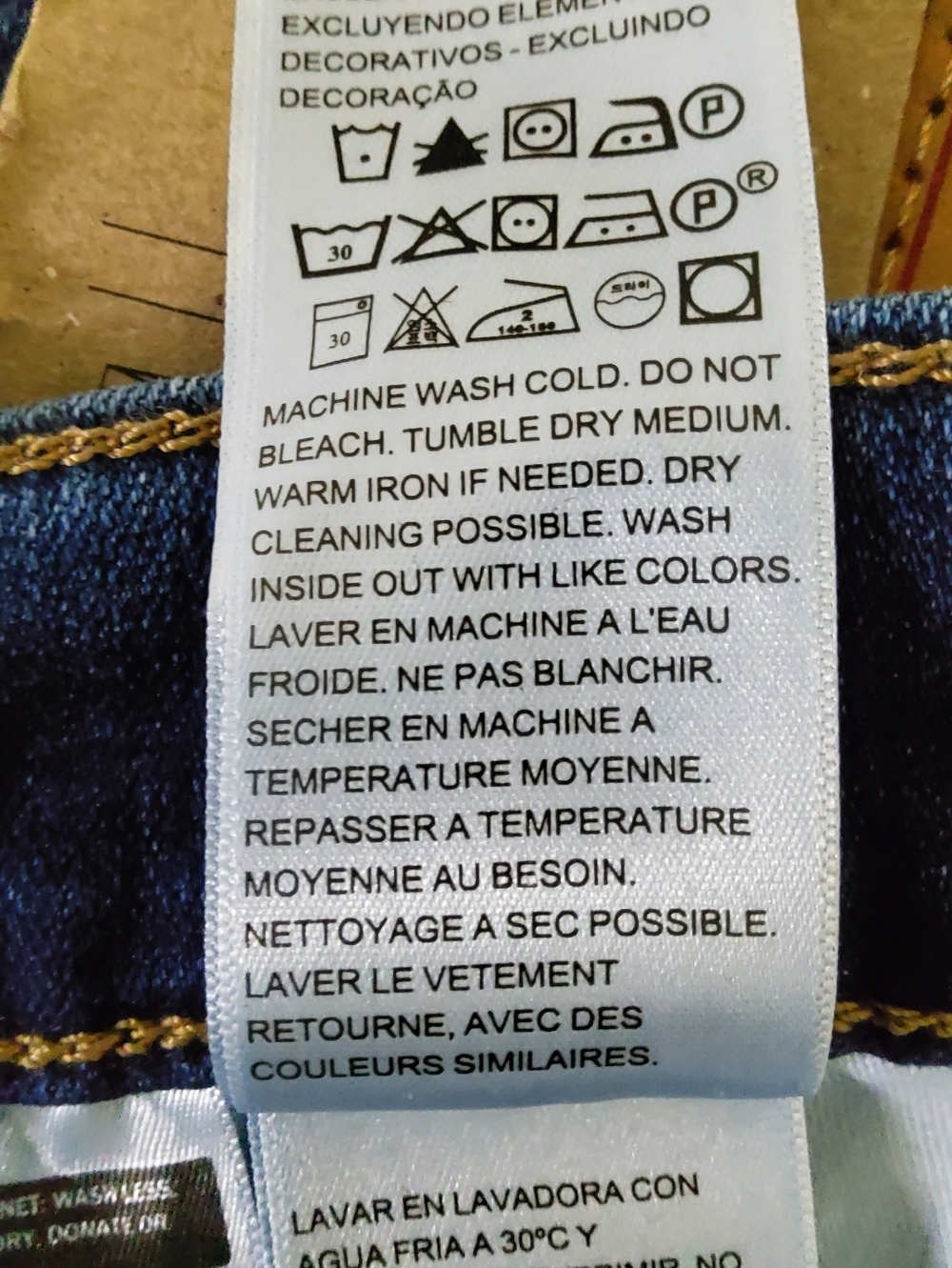 Levi's Womens 311 Shaping Capri Demin Jeans Medium Wash Size 28 - Picture 12 of 12